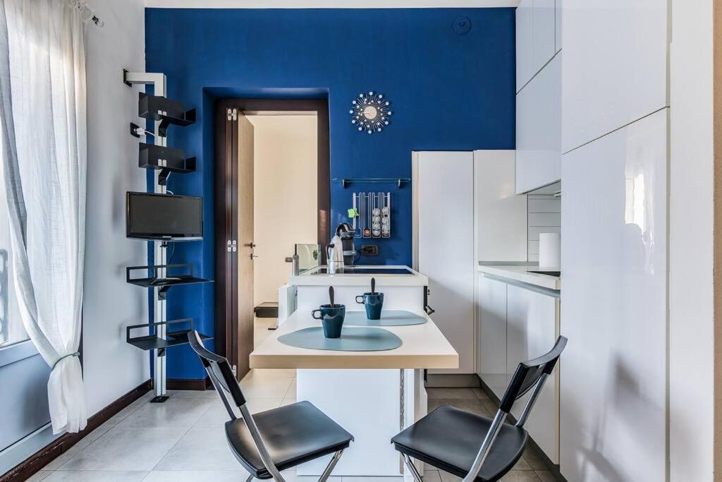 Ad Un Passo Dal Duomo Elegante Appartamento Wifi Milaan Buitenkant foto